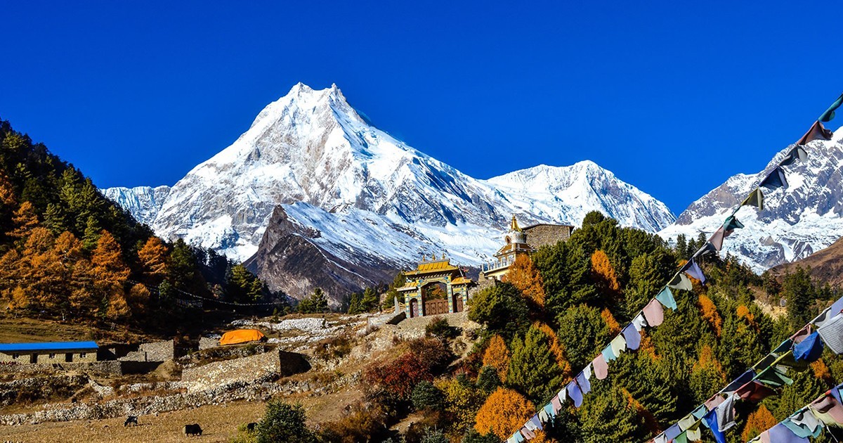 manaslu circuit trekking